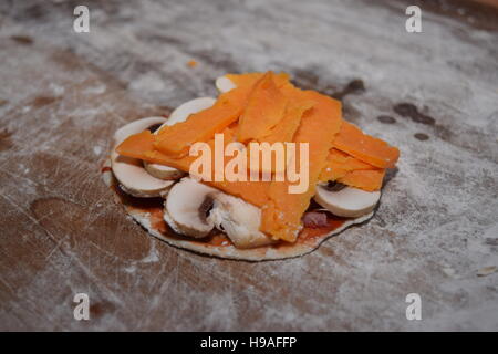 Appena sfornati mini pizza Foto Stock