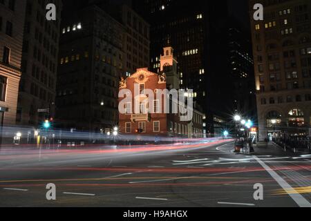 La vecchia casa di stato nel centro cittadino di Boston Massachusetts lungo il sentiero della libertà. Foto Stock