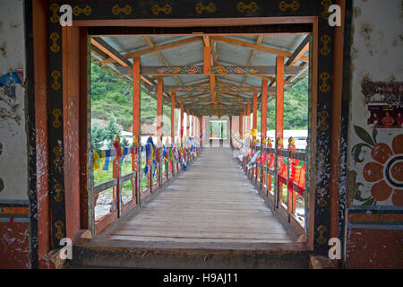 Ponte sul Wang Chhu Thimphu (fiume) in Thimphu Foto Stock