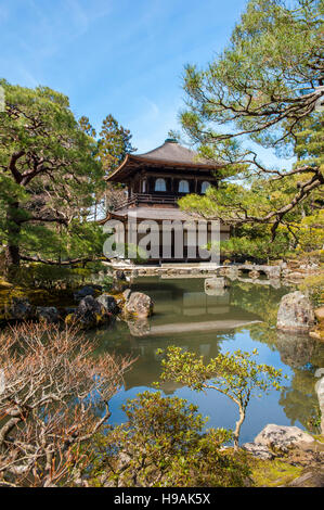 Ginkaku-ji, una villa denominata Padiglione di Argento costruita nel 1482 per Shogun Ashikaga Yoshimasa e convertito in un lettore Zen tempio Buddista dopo la sua morte, Foto Stock