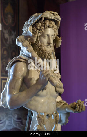 Roma. L'Italia. Busto di imperatore romano commodo raffigurato come Ercole, 180-193 d.c. Museo Capitolino. Musei Capitolini. Foto Stock