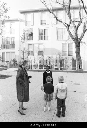 Fotografia da novembre 1964 mostra il Washington, D.C. architetto Chloethiel Woodard Smith. Foto Stock