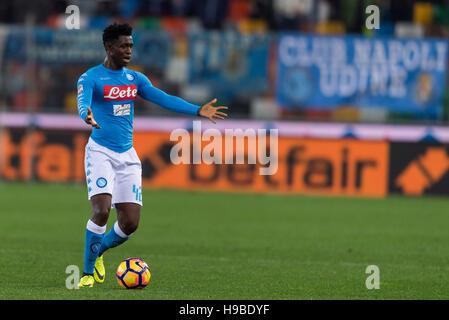 Udine, Italia. Xix Nov, 2016. Amadou Diawara (Napoli) Calcio/Calcetto : Italiano 'Serie A' match tra Udinese 1-2 SSC Napoli in Dacia Arena di Udine, Italia . © Maurizio Borsari/AFLO/Alamy Live News Foto Stock