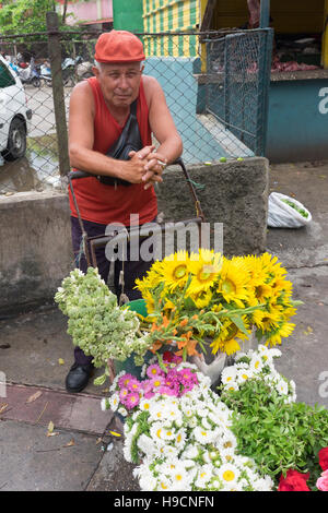 L'Avana, Cuba: Street scene, Havana Vieja Foto Stock