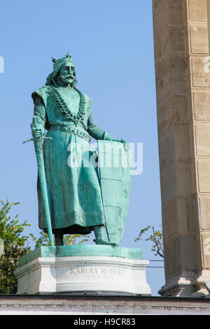 Statua di Carlo I, noto anche come Charles Robert (1288 - 1342), Re di Ungheria e Croazia dal 1308 fino alla sua morte, in Piazza degli Eroi o Hosok tere in Foto Stock