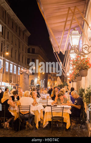 La cena nel quartiere ebraico di Roma Foto Stock