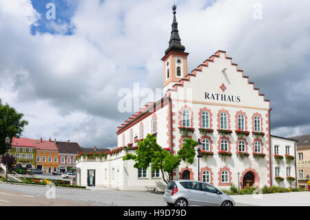 Waidhofen an der Thaya: piazza principale con il municipio, Waldviertel, Niederösterreich, Austria Inferiore, Austria Foto Stock