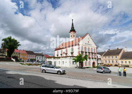 Waidhofen an der Thaya: piazza principale con il municipio, Waldviertel, Niederösterreich, Austria Inferiore, Austria Foto Stock