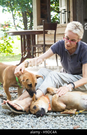 Australian albergatore Narelle McMurtrie al suo BonTon resort sull'isola di Langkawi in Malaysia. Foto Stock