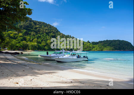 Pulau Tenggol, un isola la Malaysia peninsulare east coast, che vanta alcune delle più belle e più incontaminate spiagge in Asia. Foto Stock