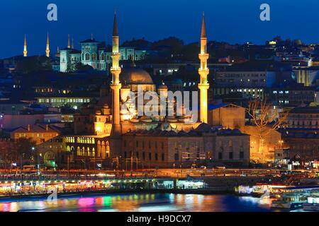 Penisola Eminonu al crepuscolo Foto Stock