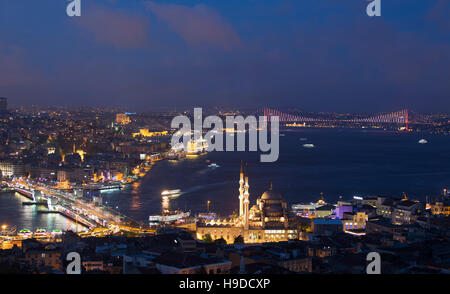 Istanbul Bosforo al tramonto Foto Stock