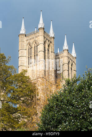 Twin Towers presso la cattedrale medievale, Lincoln, Inghilterra. Foto Stock