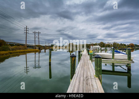 Docks a Oak Creek lo sbarco in Newcomb, vicino a St. Michaels, Maryland. Foto Stock