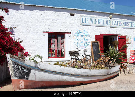 Negozio di villaggio in un ex olio di fegato di squalo fabbrica a Paternoster nella Western Cape del Sud Africa Foto Stock