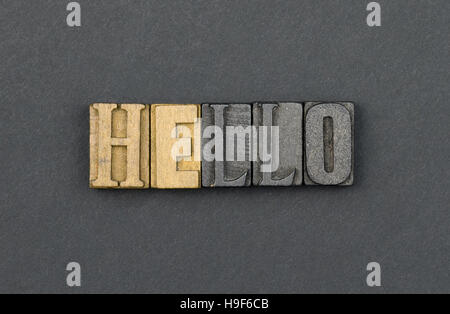 Ciao scritto in singole lettere in legno Foto Stock