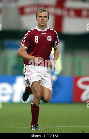 JESPER GRONKJAER DANIMARCA & Chelsea FC NIIGATA STADIUM BIG SWAN Niigata Giappone 15 Giugno 2002 Foto Stock