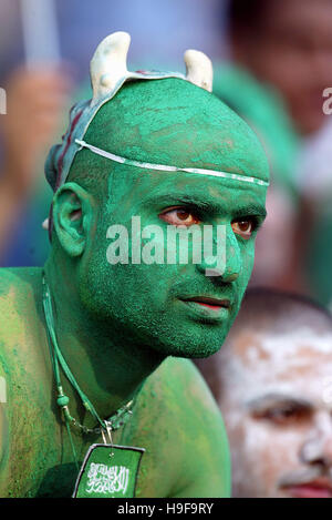 Arabia Saudita Camerun ventola V ARABIA SAUDITA SAITAMA STADIUM SAITAMA GIAPPONE 06 Giugno 2002 Foto Stock