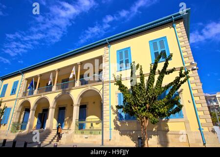 Post coloniale Edificio per uffici, Limassol, Cipro, Mediterraneo orientale Mare Foto Stock