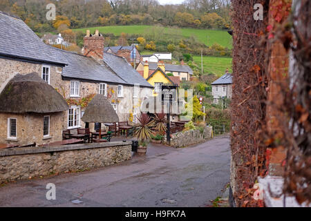 I muratori bracci in Branscombe in East Devon West Country UK Foto Stock