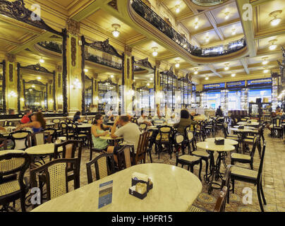 Il Brasile, la città di Rio de Janeiro, vista interna della Confeitaria Colombo. Foto Stock