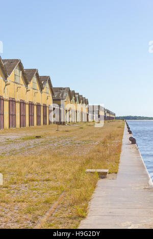 Magazzini a Porto Alegre e porta al lago Guaiba Foto Stock