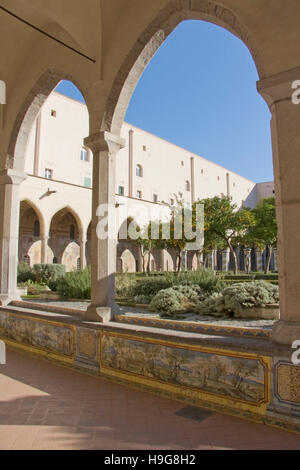 Santa Chiara chiesa e convento e cloistry, Napoli, Campania, Italia, Europa Foto Stock