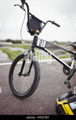 BMX bike sulla rampa di partenza Foto Stock