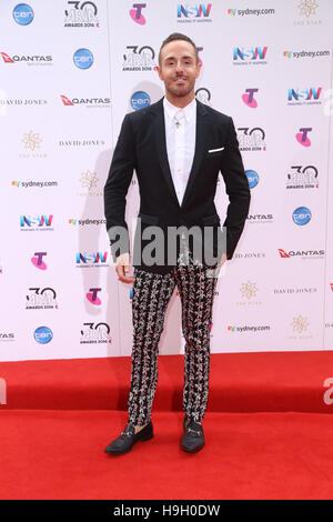 Sydney, Australia. Il 23 novembre 2016. Donny Galella arriva sul tappeto rosso per la trentesima ARIA Awards a stella, Pyrmont, Sydney. Credito: Credito: Richard Milnes/Alamy Live News Foto Stock