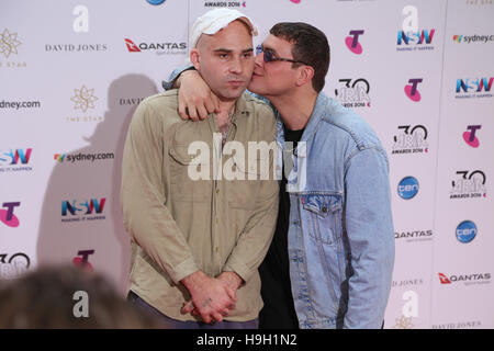 Sydney, Australia. Il 23 novembre 2016. tbc arriva sul tappeto rosso per la trentesima ARIA Awards a stella, Pyrmont, Sydney. Credito: Credito: Richard Milnes/Alamy Live News Foto Stock