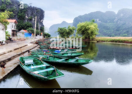 Tam Coc, Ninh Binh, Vietnam Asia Foto Stock