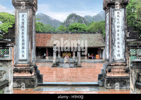 Dinh Tien Houng tempio, Ninh Binh, Vietnam Asia Foto Stock