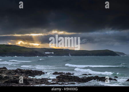 Tempesta di approcci di Angus Newquay sulla North Cornwall coast. Foto Stock