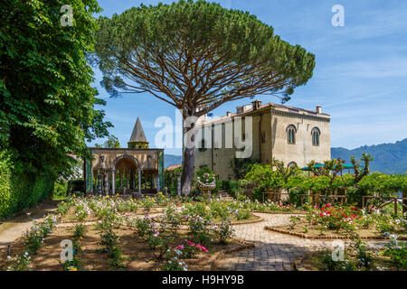 Il 11thC Villa Cimbrone e giardino a Ravello, Italia meridionale, sulla costiera amalfitana. Foto Stock