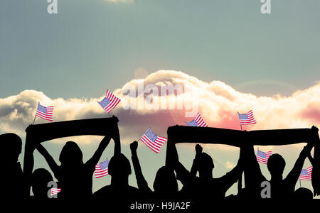 Immagine composita di sagome dei tifosi di calcio Foto Stock