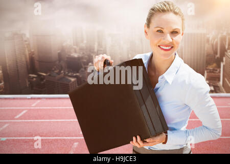 Immagine composita di imprenditrice valigetta di contenimento Foto Stock