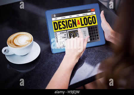 Immagine composita della pagina web per creare un logo Foto Stock