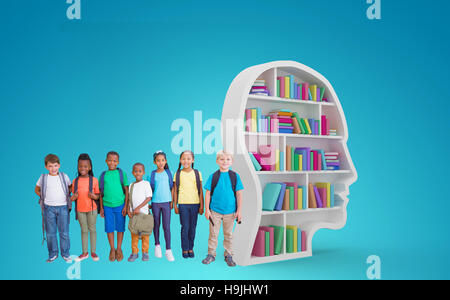 Immagine composita di graziosi alunni sorridente in telecamera Foto Stock