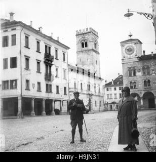 Ebraica tedesca turisti in Belluno Italia settentrionale 1924 Foto Stock