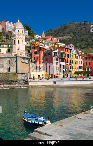 Vernazza, il Parco Nazionale delle Cinque Terre, Liguria, Italia Foto Stock