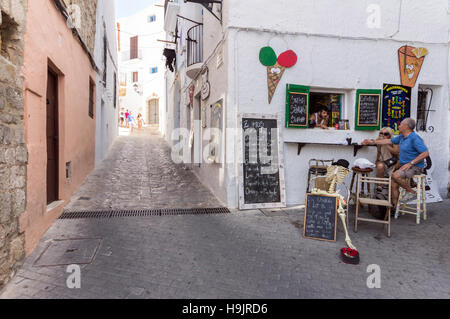 Isole Baleari Spagna, Ibiza, Eivissa, old town Dalt Vila Foto Stock