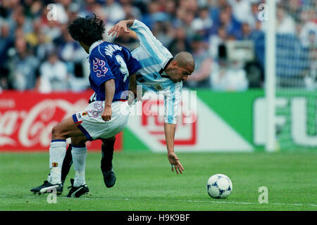 JUAN VERON & MASASHI NAKAYAMA ARGENTINA V GIAPPONE 14 Giugno 1998 Foto Stock