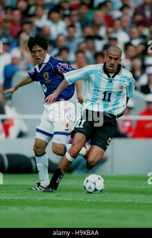 JUAN VERON & MASASHI NAKAYAMA ARGENTINA V GIAPPONE 14 Giugno 1998 Foto Stock