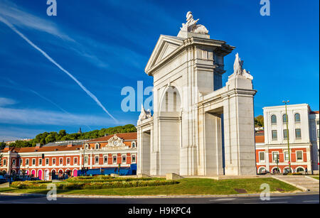 Puerta de San Vicente, una delle antiche porte di Madrid Foto Stock