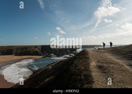 Camminando sul naturale cappotti di Belle-Ile-en-Mer Foto Stock