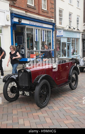 Classic car rally in Gloucester,Inghilterra Foto Stock