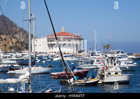 Avalon Bay e Avalon Casino, Isola Catalina, California Foto Stock