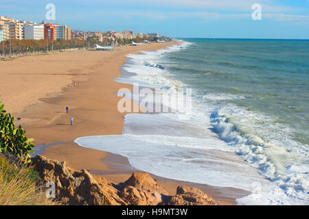 Tempesta di mare sul Mar Mediterraneo. Calella. Provincia di Barcellona. Spagna Foto Stock