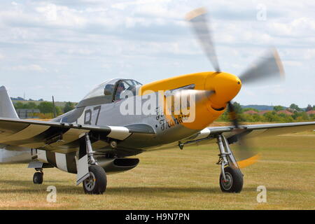 Nord America Mustang P51D feroce Frankie G-BTCD a Duxford Air Show, England, Regno Unito Foto Stock