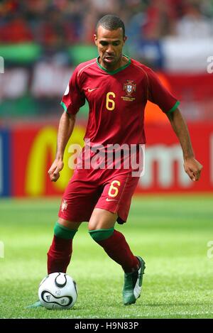 COSTINHA PORTOGALLO & DINAMO MOSCOW WORLD CUP Francoforte Germania 17 giugno 2006 Foto Stock